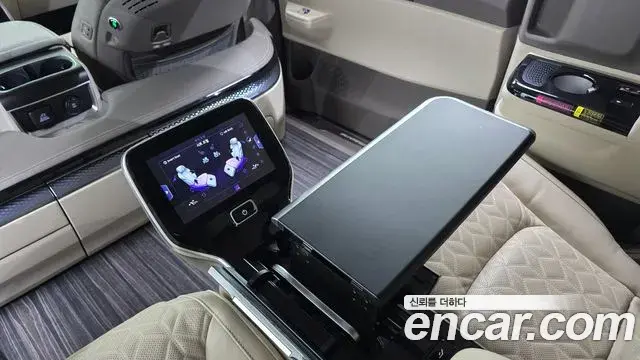 Kia Carnival 2024 — Photo 18/20