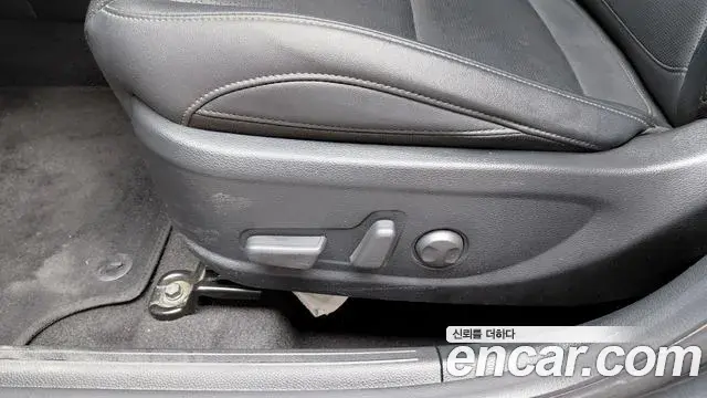 Kia Seltos 2022 — ფოტო 21/34