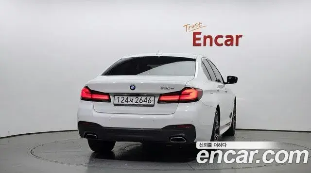 BMW 5 Series 2023 — Photo 4/20