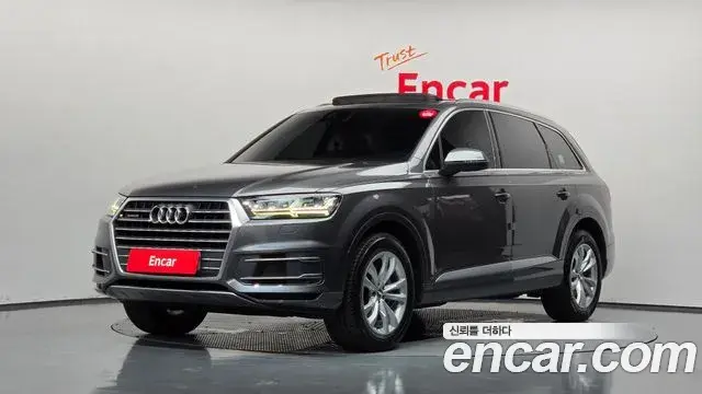 Audi Q7 2019 — Фото 1/20