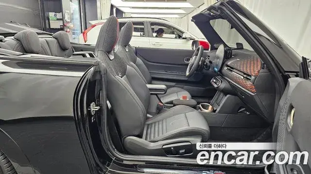 Mini Cooper S Convertible 2025 — Фото 11/20
