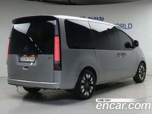 Hyundai Staria, 2022