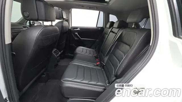 Volkswagen Tiguan 2023 — Photo 14/33