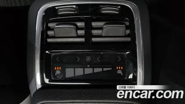 Volvo XC90 2018 — Photo 17/20