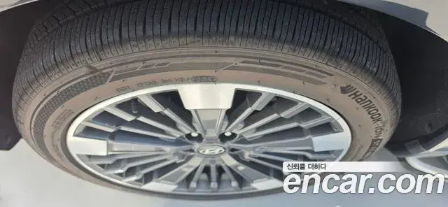 Hyundai Santa Fe 2023 — Şəkil 2/19