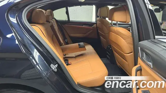 BMW 5 Series 2023 — Photo 11/20