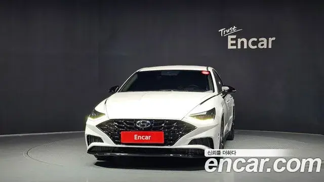 Hyundai Sonata 2021 — Фото 3/20