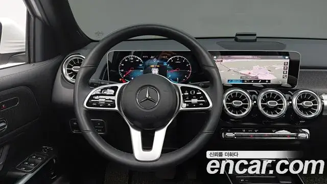 Mercedes-Benz GLB-Class 2020 — Фото 10/20