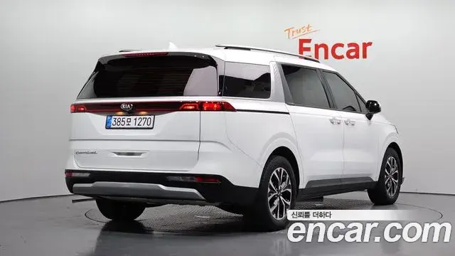 Kia Carnival 2021 — Photo 2/20