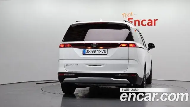 Kia Carnival 2021 — Photo 4/20