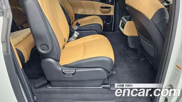 Kia Carnival 2021 — Photo 11/20