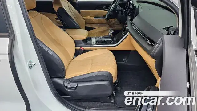 Kia Carnival 2021 — Photo 12/20