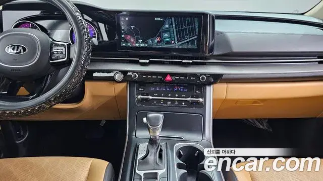 Kia Carnival 2021 — Photo 13/20