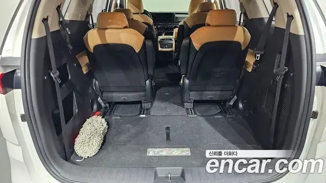 Kia Carnival 2021 — Photo 16/20