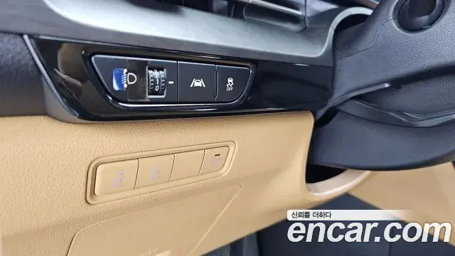 Kia Carnival 2021 — Photo 18/20
