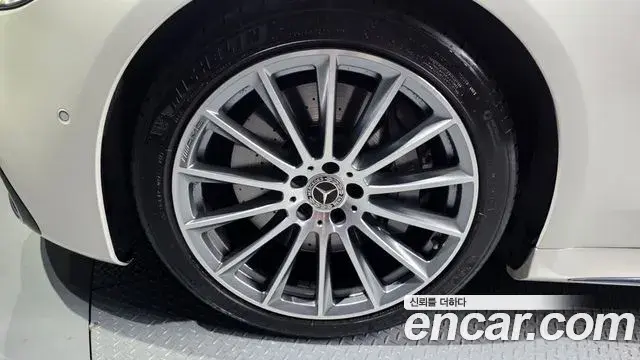 Mercedes-Benz S-Class 2022 — Photo 5/20