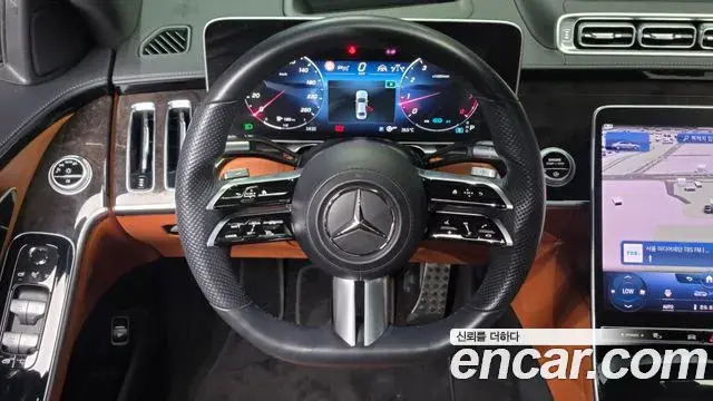 Mercedes-Benz S-Class 2022 — Photo 13/20