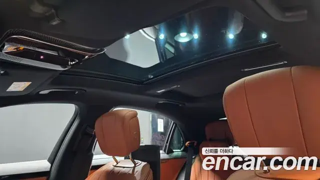 Mercedes-Benz S-Class 2022 — Photo 18/20