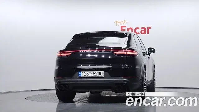 Porsche Cayenne 2021 — Photo 4/20