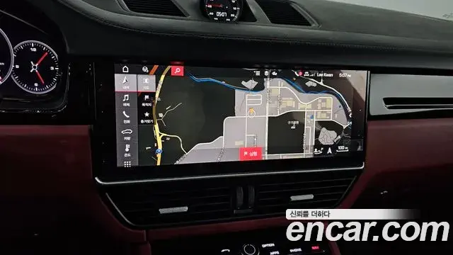 Porsche Cayenne 2021 — Photo 15/20