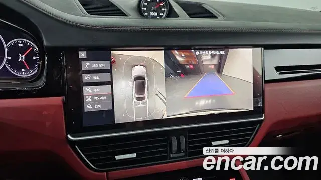 Porsche Cayenne 2021 — Photo 16/20