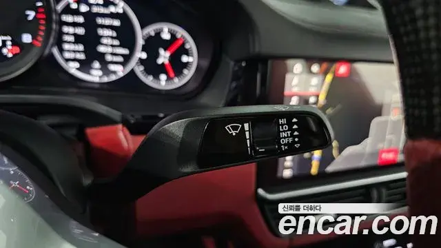 Porsche Cayenne 2021 — Photo 20/20