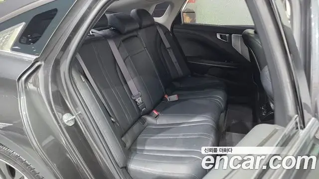 Kia K8 2021 — Photo 12/20