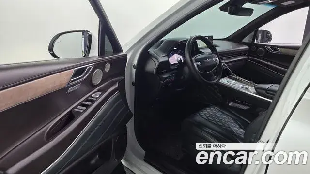 Genesis GV80 2021 — ფოტო 18/20