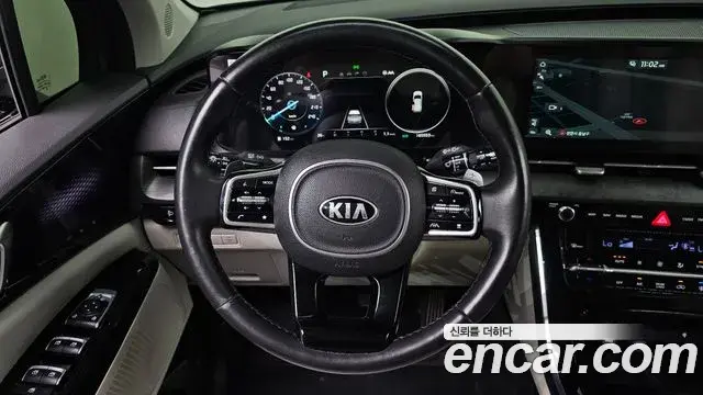 Kia Carnival 2020 — Фото 15/20