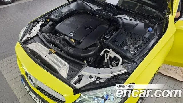 Mercedes-Benz C-Class 2020 — Photo 3/20