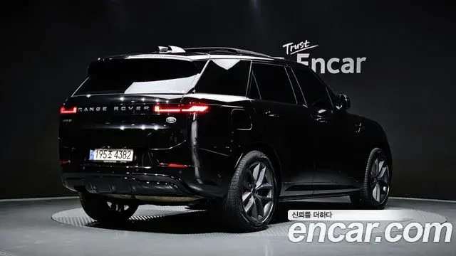 Land Rover Range Rover Sport 2023 — Photo 2/20