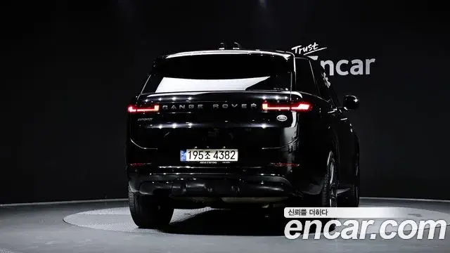 Land Rover Range Rover Sport 2023 — Photo 4/20