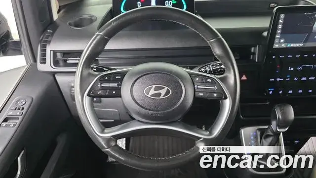Hyundai Staria 2024 — Фото 13/20