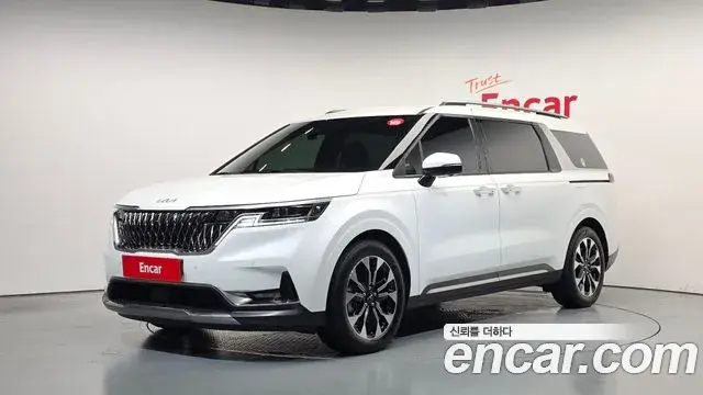 Kia Carnival 2023 — Фото 1/20