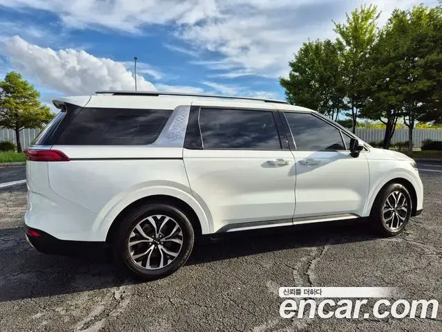 Kia Carnival 2022 — Фото 4/20