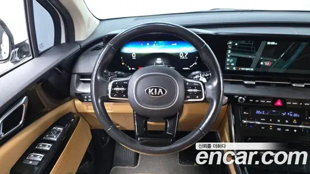 Kia Carnival 2021 — Фото 15/20