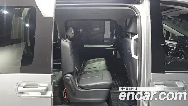 Hyundai Staria 2024 — Фото 18/20