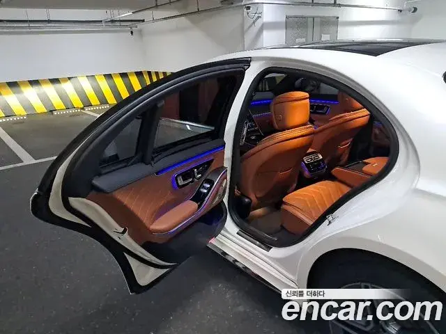 Mercedes-Benz S-Class 2022 — Photo 10/20