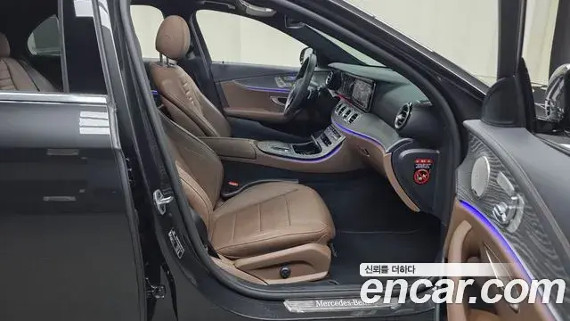 Mercedes-Benz E-Class 2022 — Фото 11/20