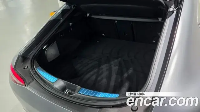 Mercedes-Benz AMG GT 2026 — Photo 8/20