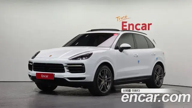 Porsche Cayenne 2019 — Photo 1/20