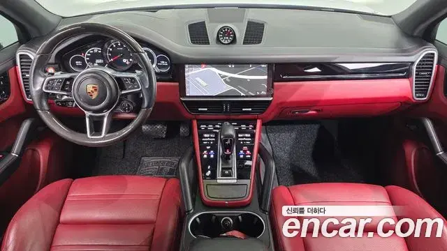 Porsche Cayenne 2019 — Photo 7/20