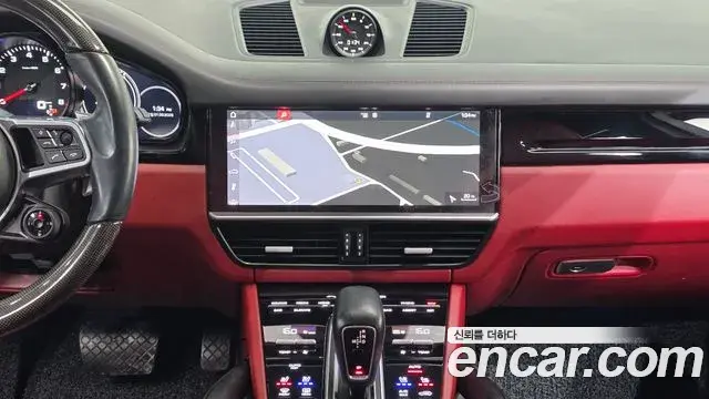 Porsche Cayenne 2019 — Photo 15/20