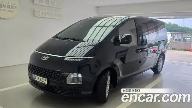 Hyundai Staria 2023 — Фото 10/20