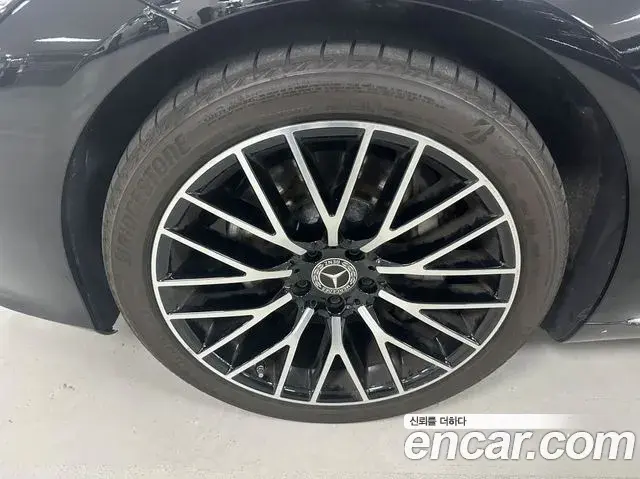 Mercedes-Benz S-Class 2025 — Photo 5/18
