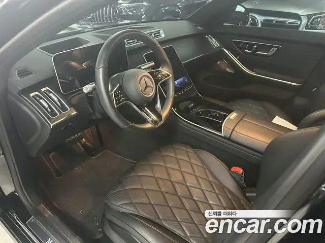 Mercedes-Benz S-Class 2025 — Photo 8/18