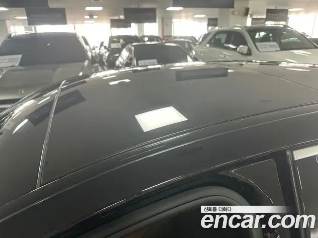 Mercedes-Benz S-Class 2025 — Photo 12/18