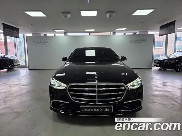 Mercedes-Benz S-Class 2024 — Photo 3/18