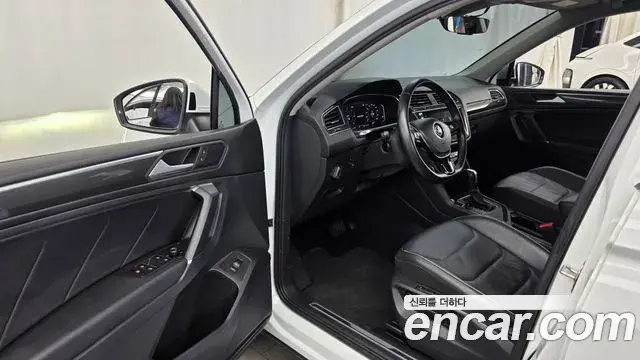 Volkswagen Tiguan Allspace 2020 — Photo 6/20