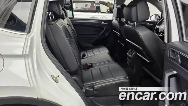Volkswagen Tiguan Allspace 2020 — Photo 11/20